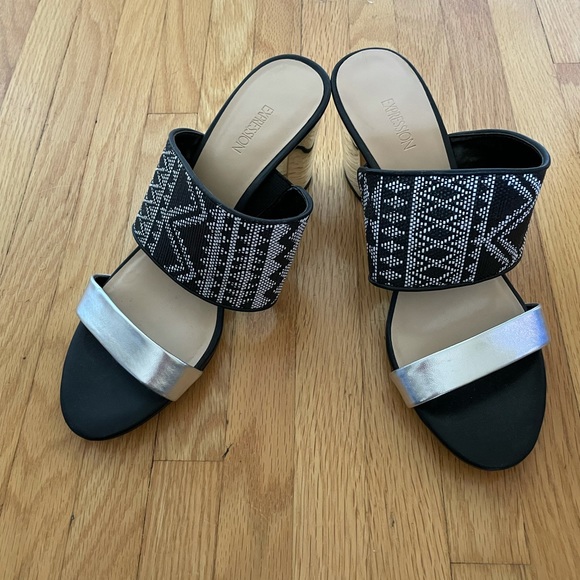 Expression sandals.  Size 8.5. Mirror heel.  Never worn. - Picture 9 of 12